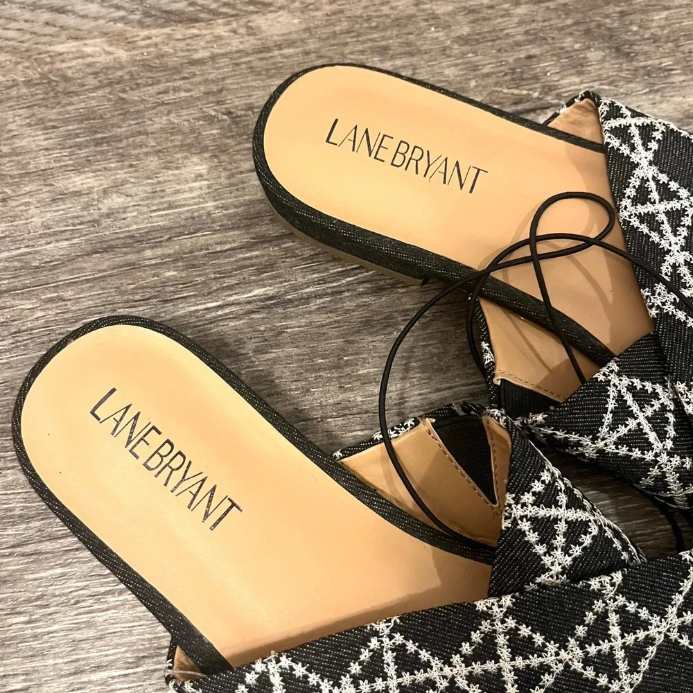 Lane Bryant Sandals Women's 9W Denim Embroidered Crisscross Slide NWT
